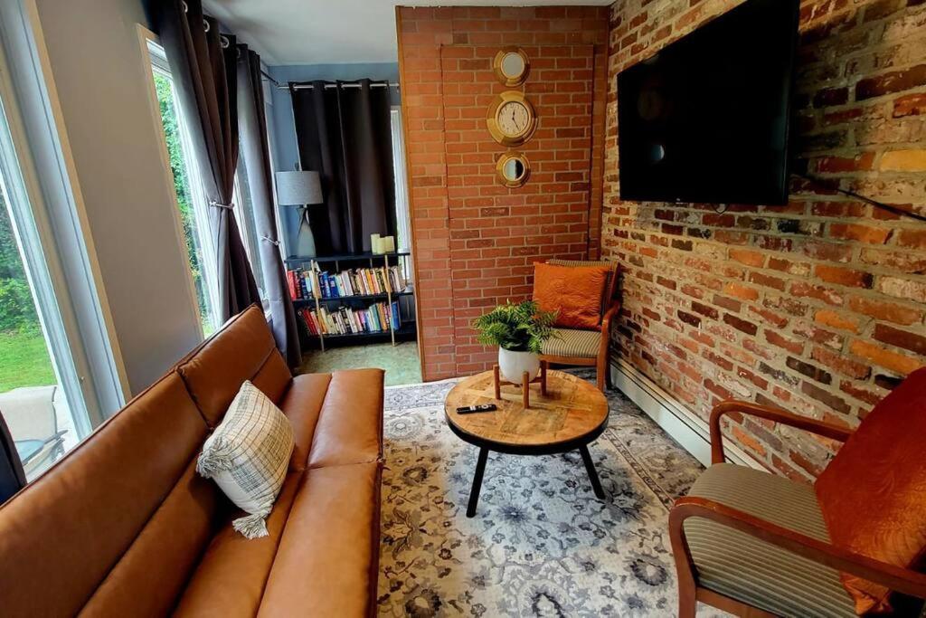 Unique & Peaceful Boston Home Eksteriør billede